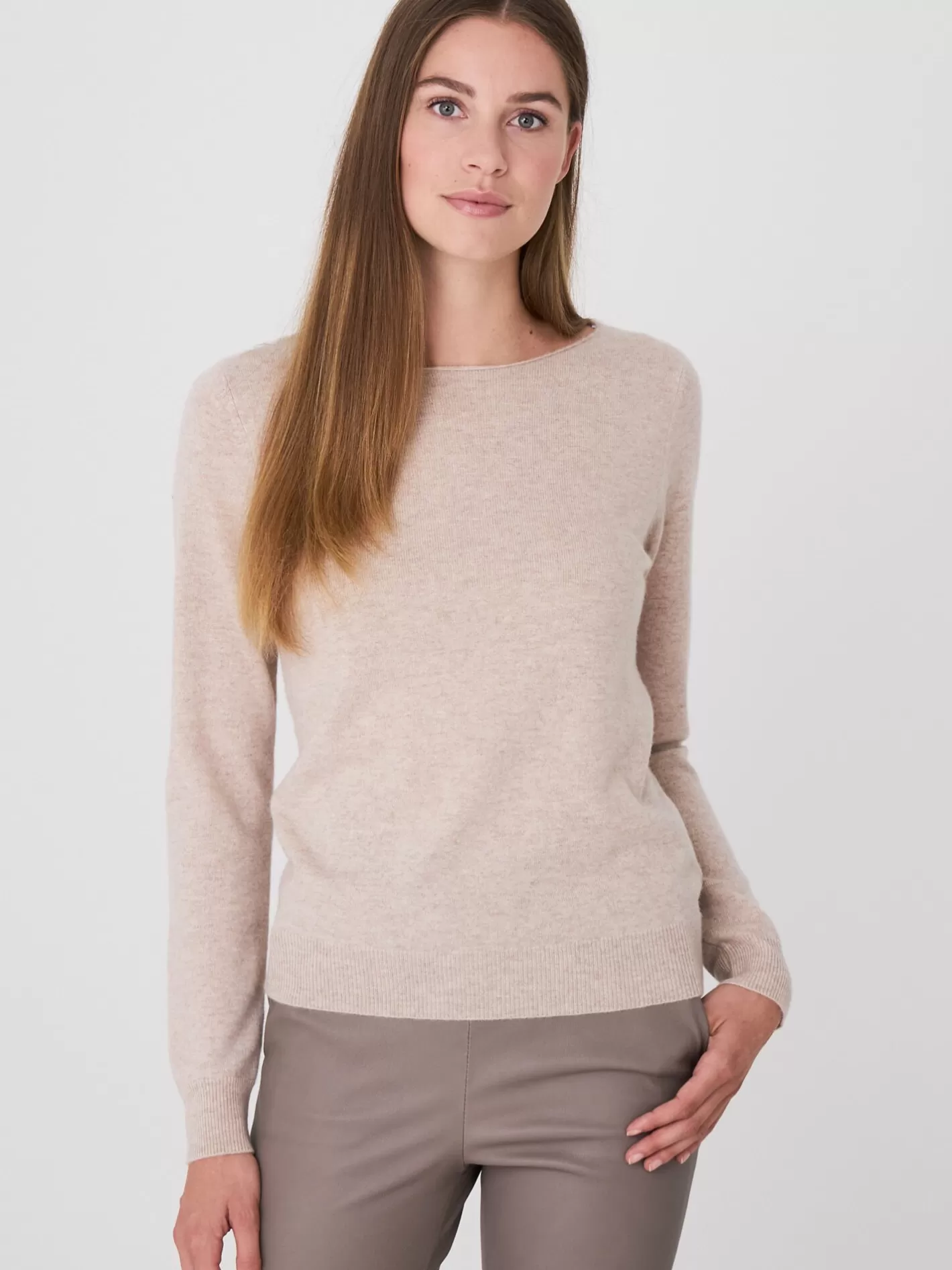 Sweaters<REPEAT cashmere Basic Organic Cashmere Boat Neck Jumper Beige