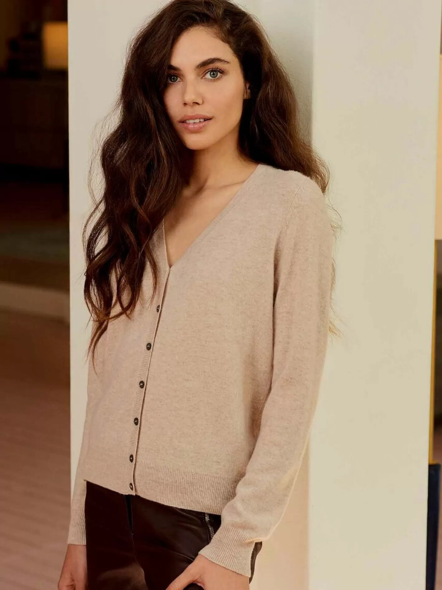 Organic Cashmere<REPEAT cashmere Basic Organic Cashmere Cardigan With V-Neck Beige