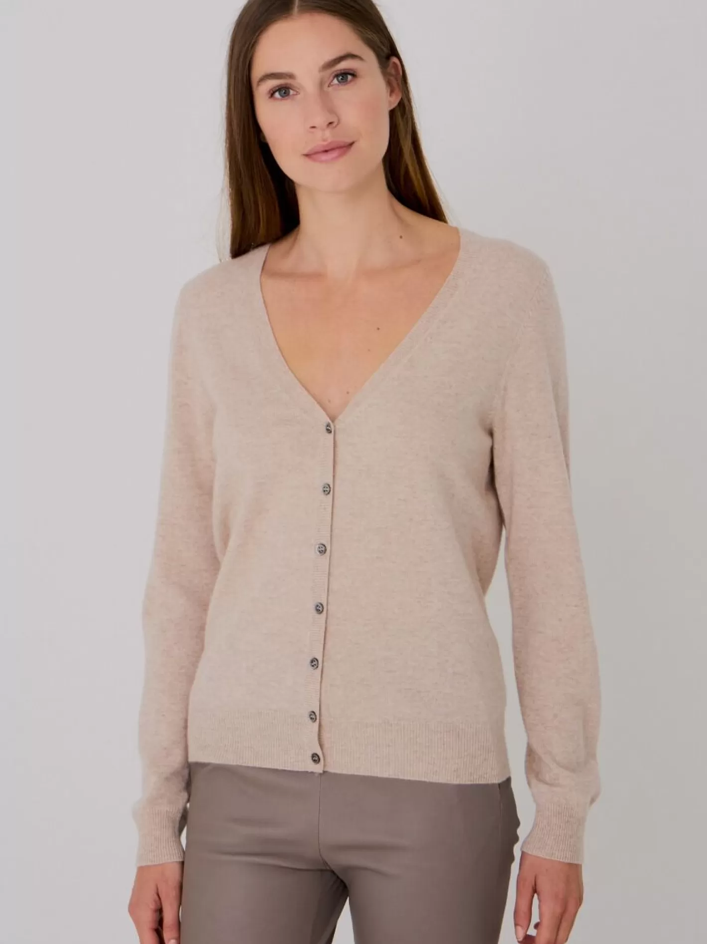 Organic Cashmere<REPEAT cashmere Basic Organic Cashmere Cardigan With V-Neck Beige