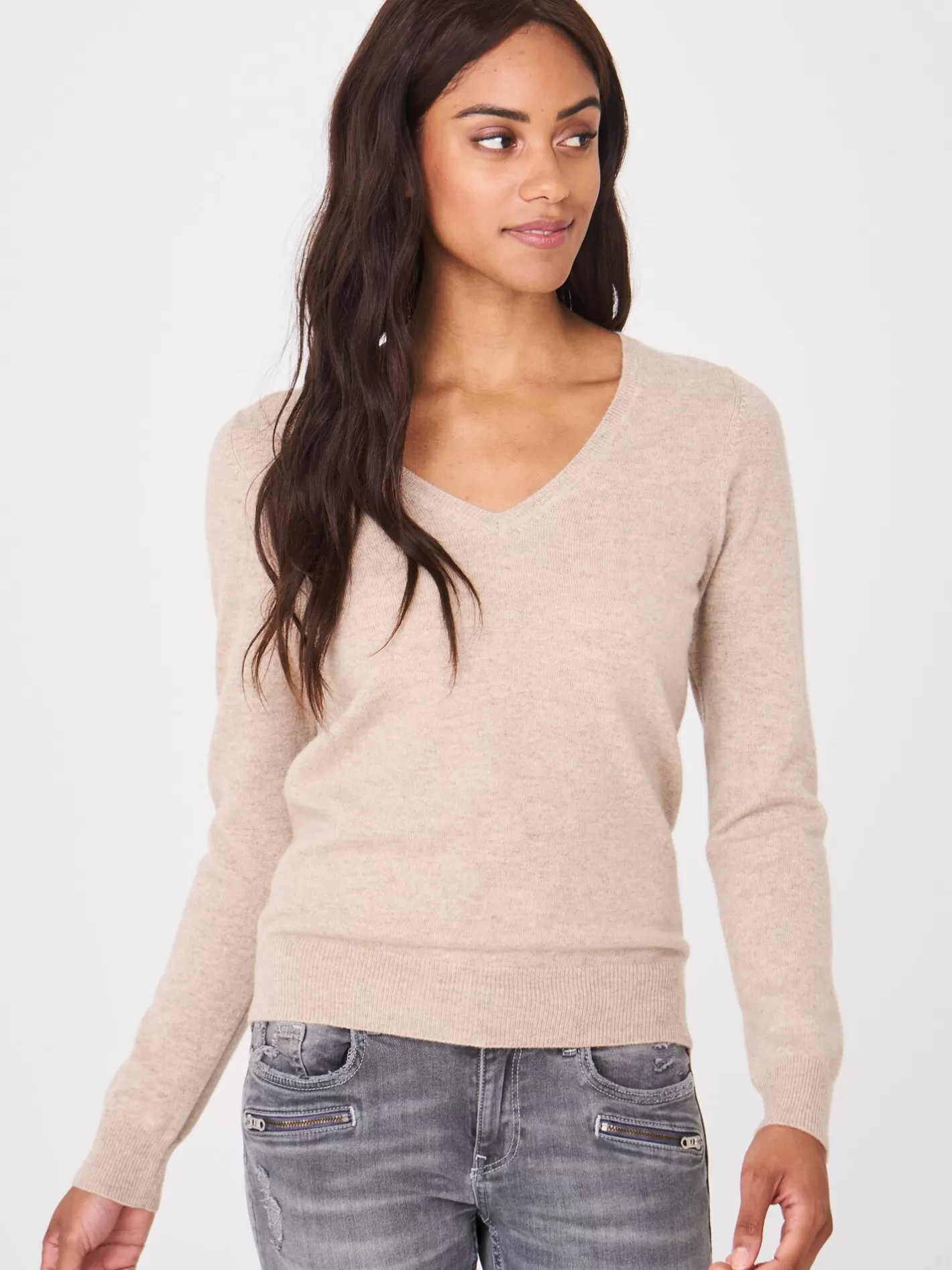 Organic Cashmere<REPEAT cashmere Basic Organic Cashmere V-Neck Jumper Sand