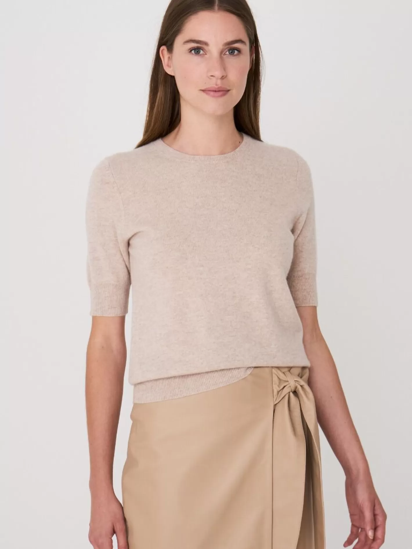 Organic Cashmere<REPEAT cashmere Basic Short Sleeve Organic Cashmere Sweater Beige