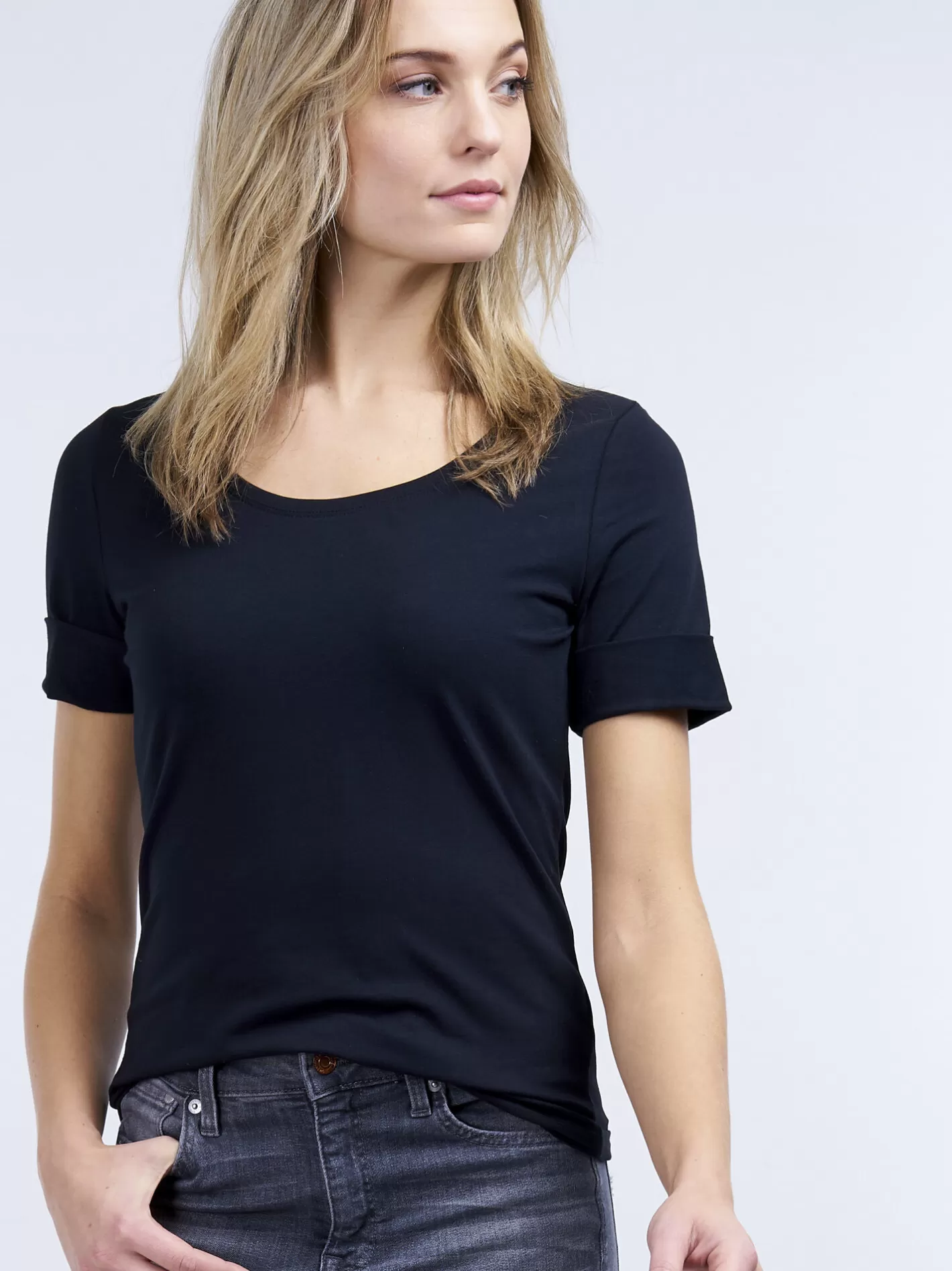 Tops<REPEAT cashmere Basic T-Shirt With Rolled Up Sleeves Black