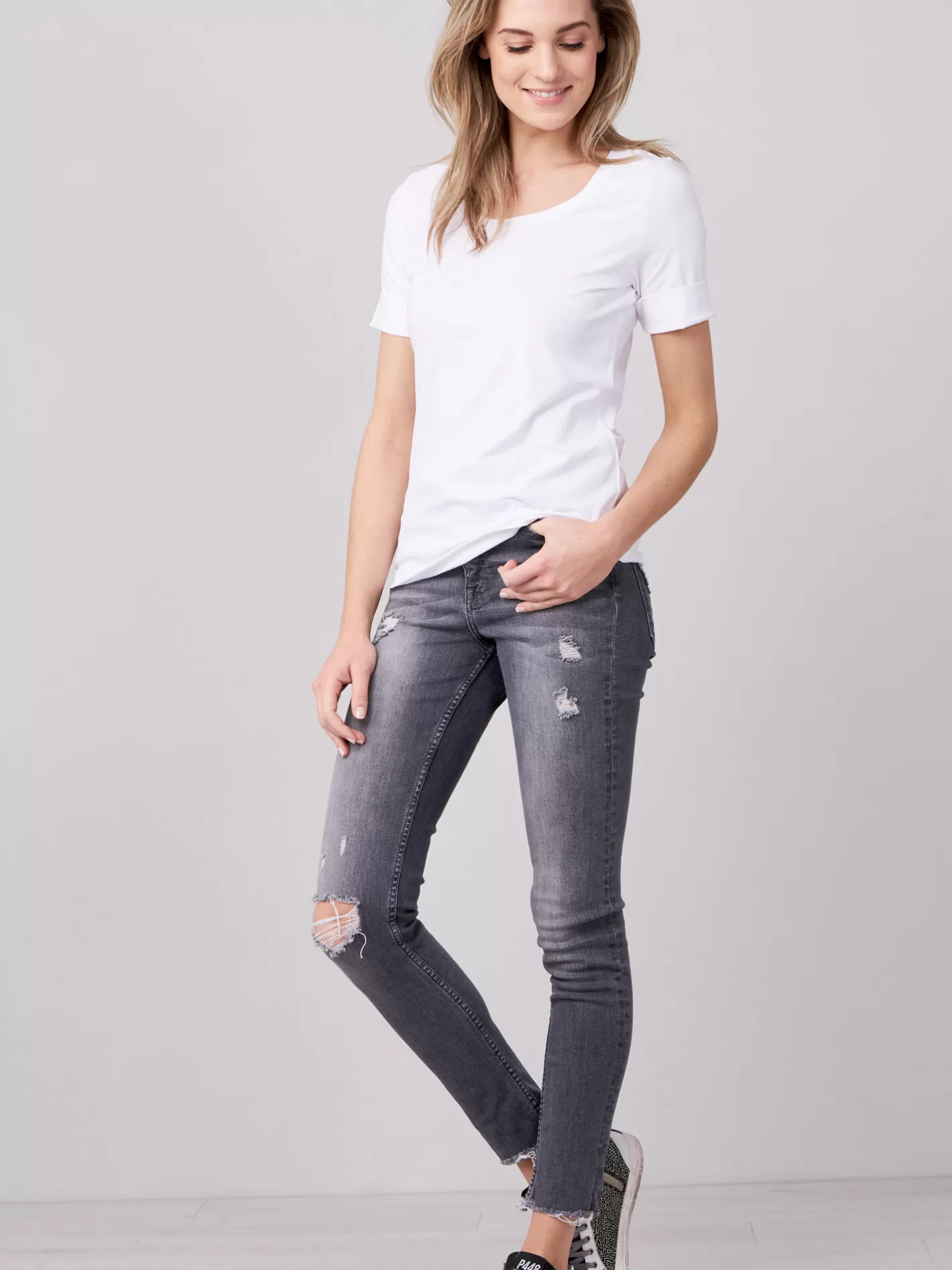 Tops<REPEAT cashmere Basic T-Shirt With Rolled Up Sleeves White