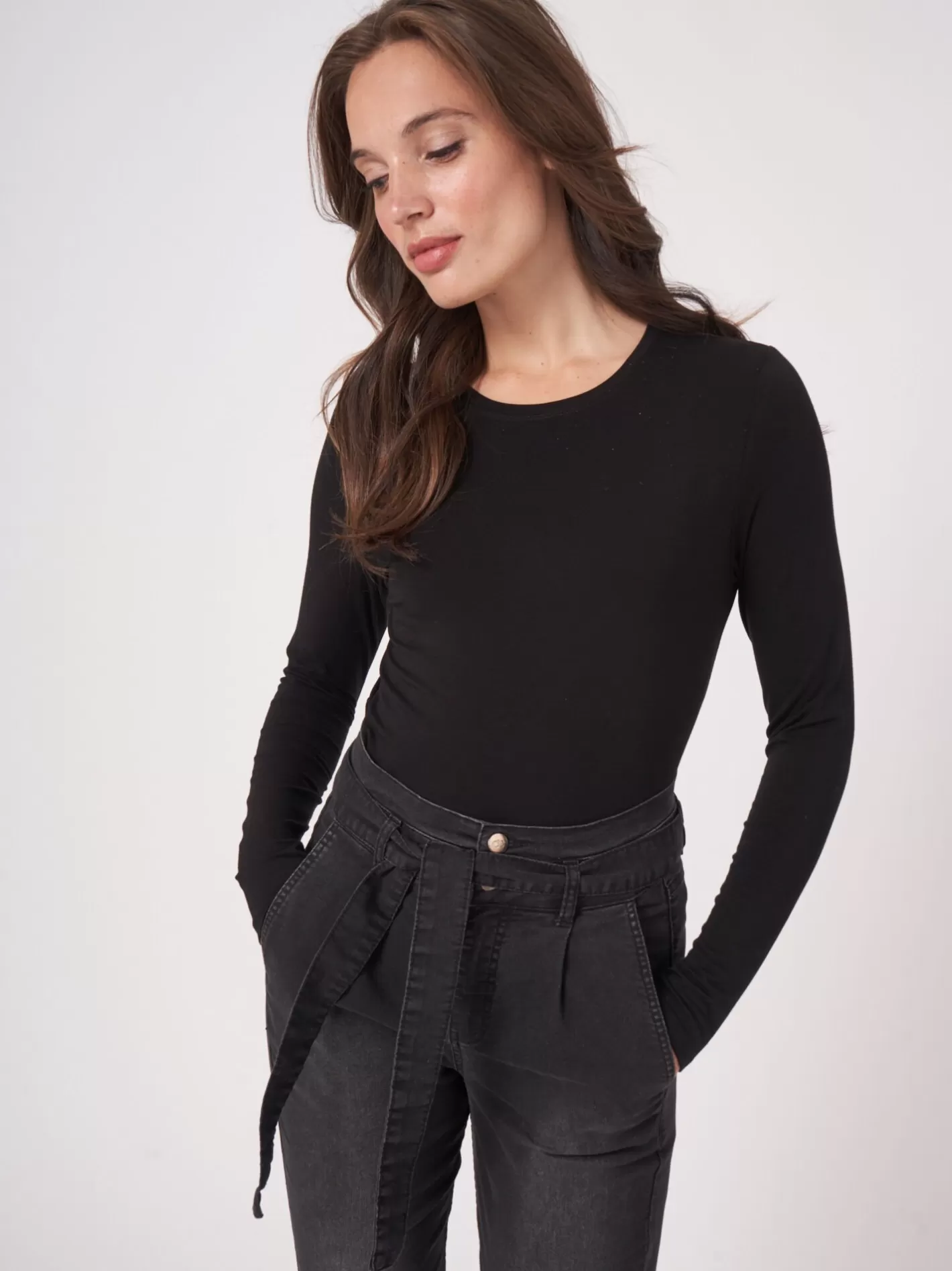 Tops<REPEAT cashmere Basic Women's Long-Sleeved Top Black