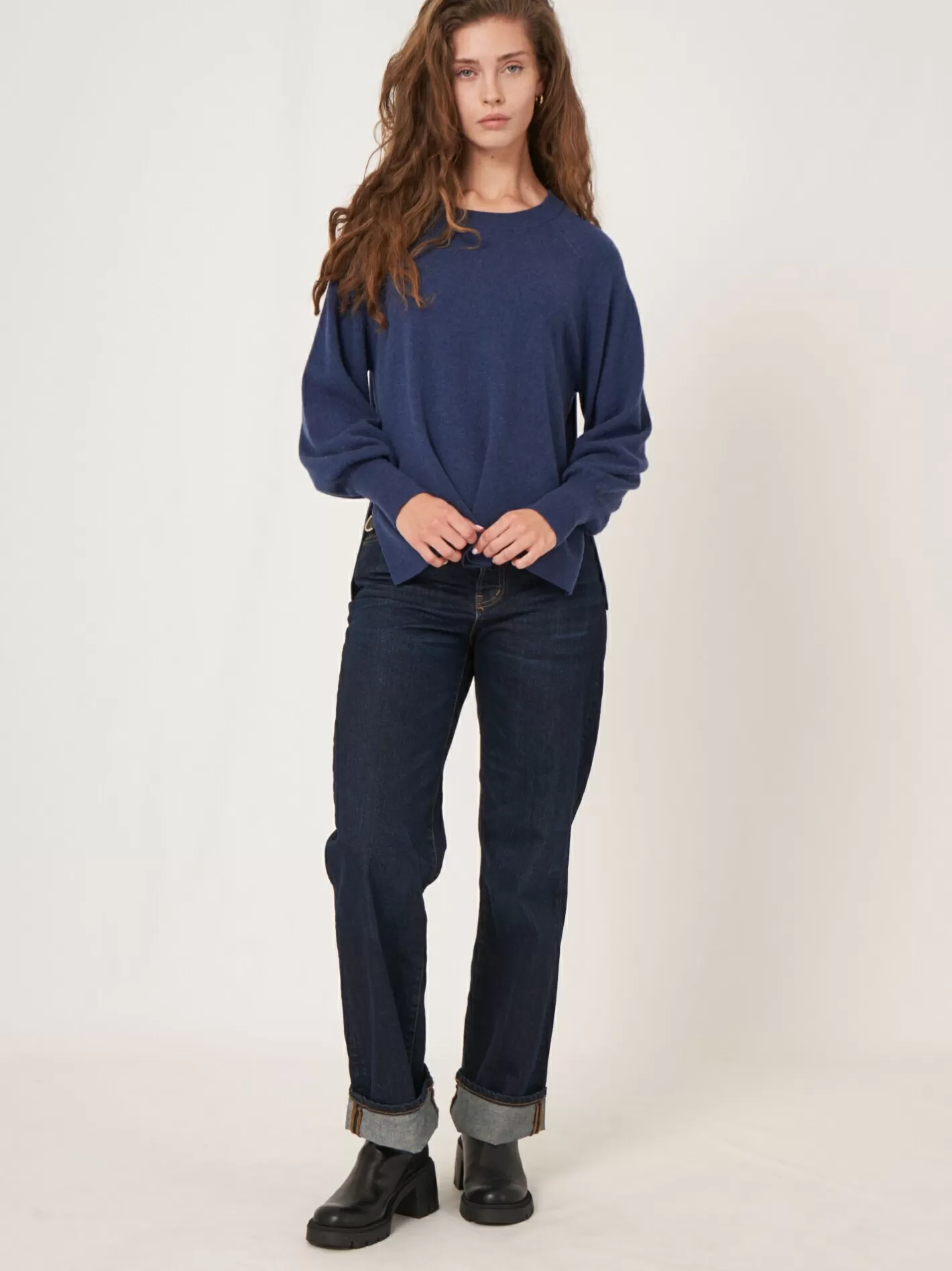 Sweaters<REPEAT cashmere Cashmere Raglan Sweater With High Ribbed Hem And Side Slit Saphire