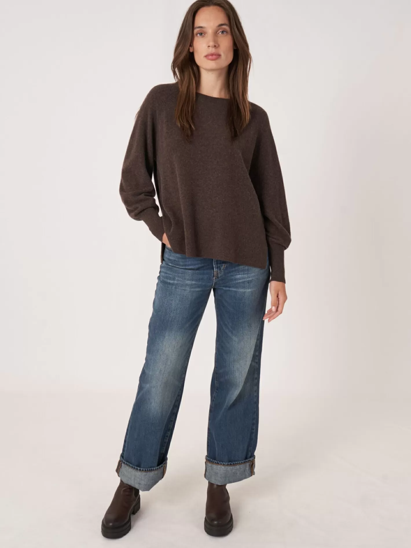 Sweaters<REPEAT cashmere Cashmere Raglan Sweater With High Ribbed Hem And Side Slit Chocolate