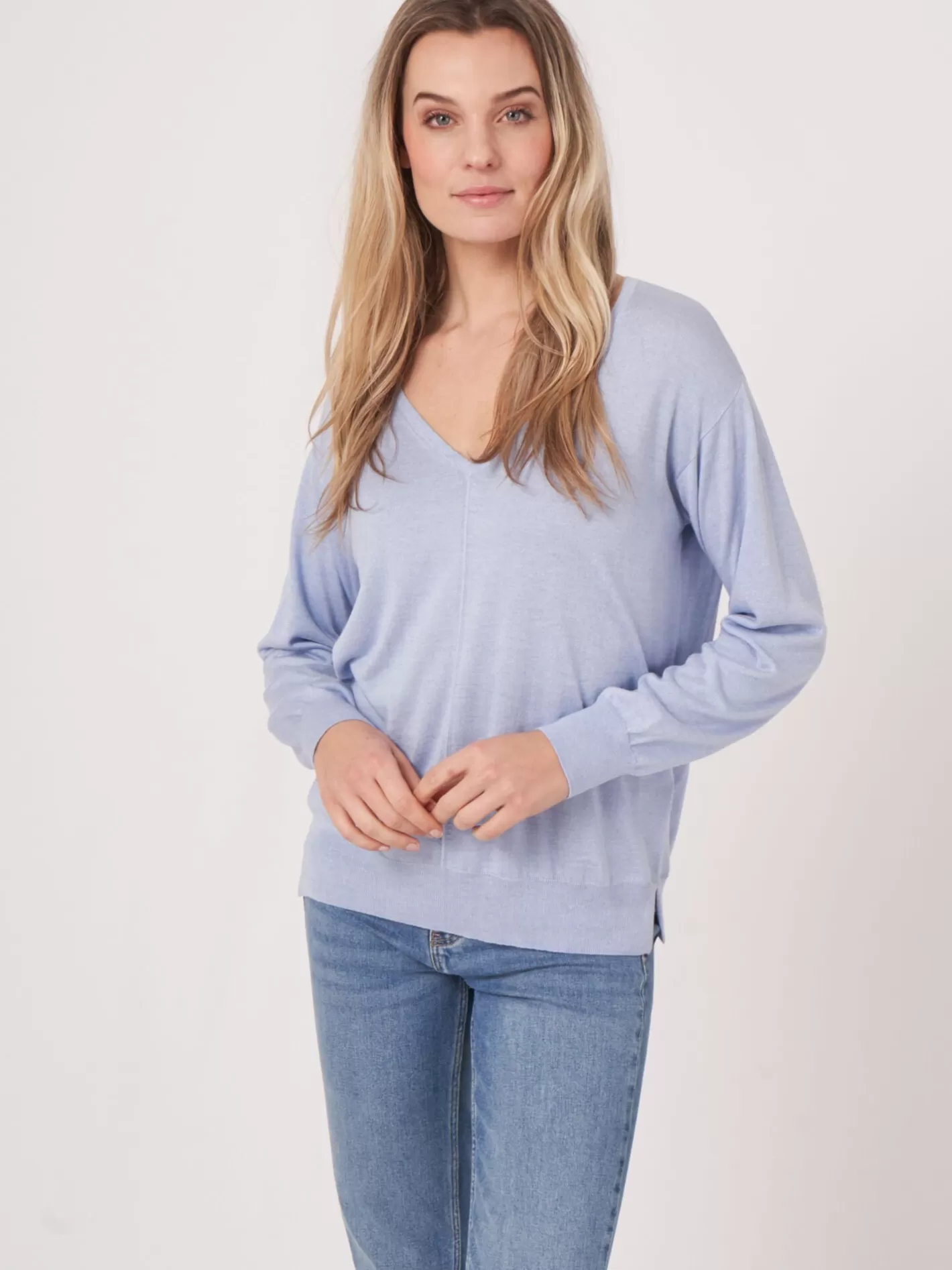 Sweaters<REPEAT cashmere Cashmere Silk Blend V-Neck Sweater Sky