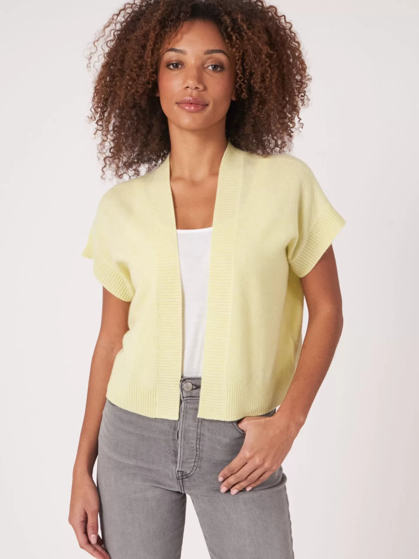 Organic Cashmere<REPEAT cashmere Cropped Boxy Open Front Cardigan With Ribbed V-Neckline At Back Soda