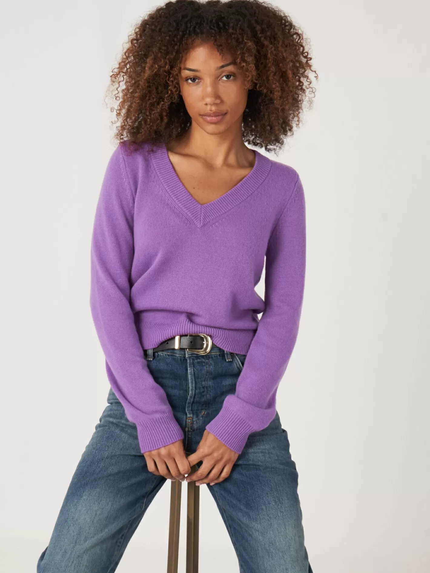 Sweaters<REPEAT cashmere Cropped Organic Cashmere V-Neck Sweater Lilac