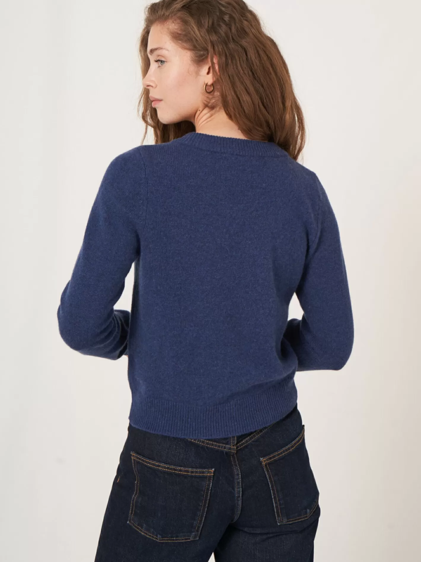 Sweaters<REPEAT cashmere Cropped Organic Cashmere V-Neck Sweater Saphire