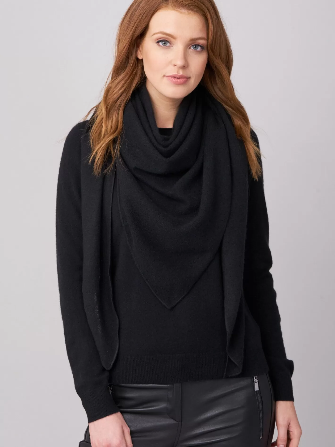 Organic Cashmere<REPEAT cashmere Fine Knit Organic Cashmere Triangular Scarf Black