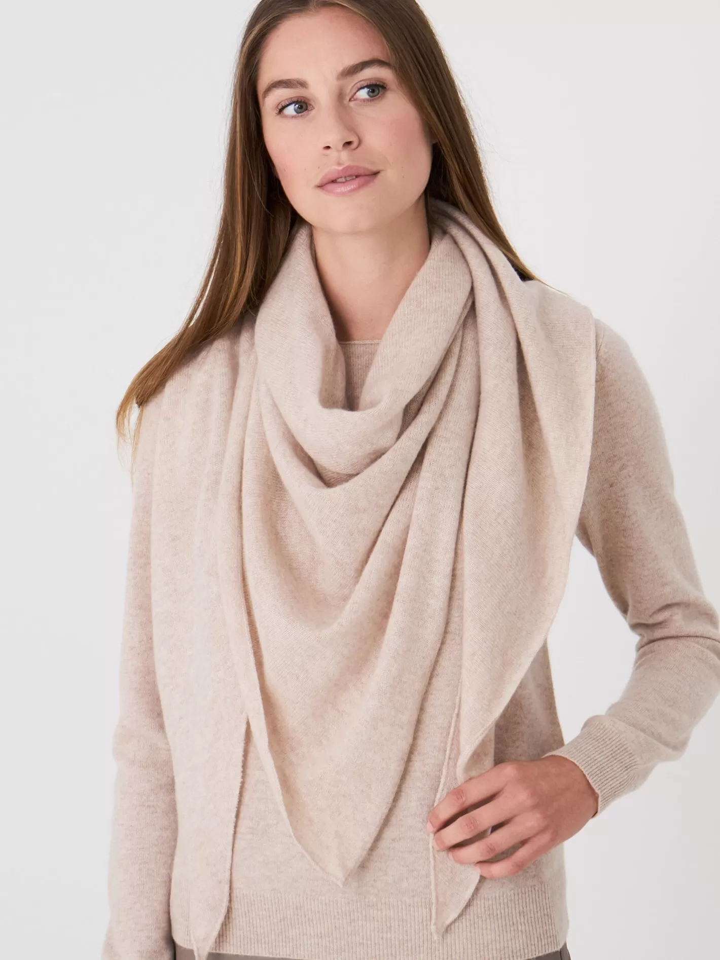 Organic Cashmere<REPEAT cashmere Fine Knit Organic Cashmere Triangular Scarf Beige