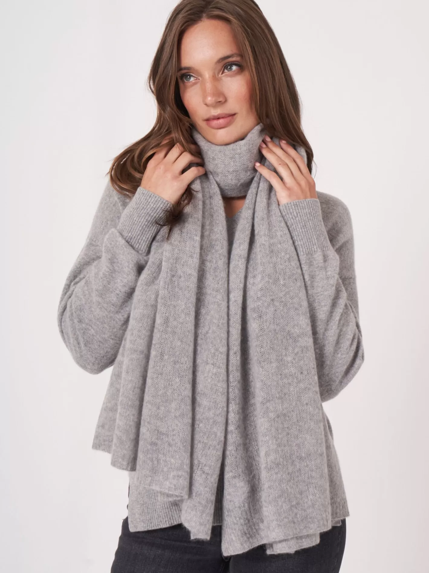 Organic Cashmere<REPEAT cashmere Loose Knit Organic Cashmere Scarf With Rib Details Light Grey