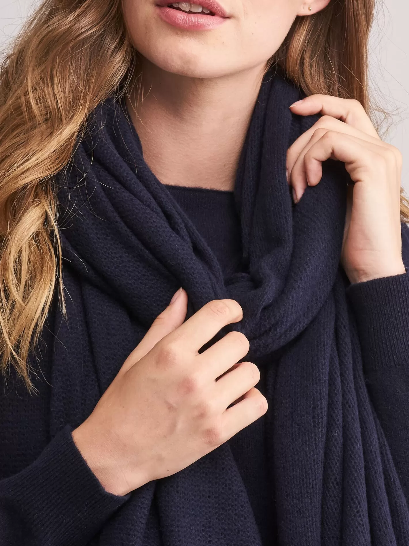 Organic Cashmere<REPEAT cashmere Loose Knit Organic Cashmere Scarf With Rib Details Navy