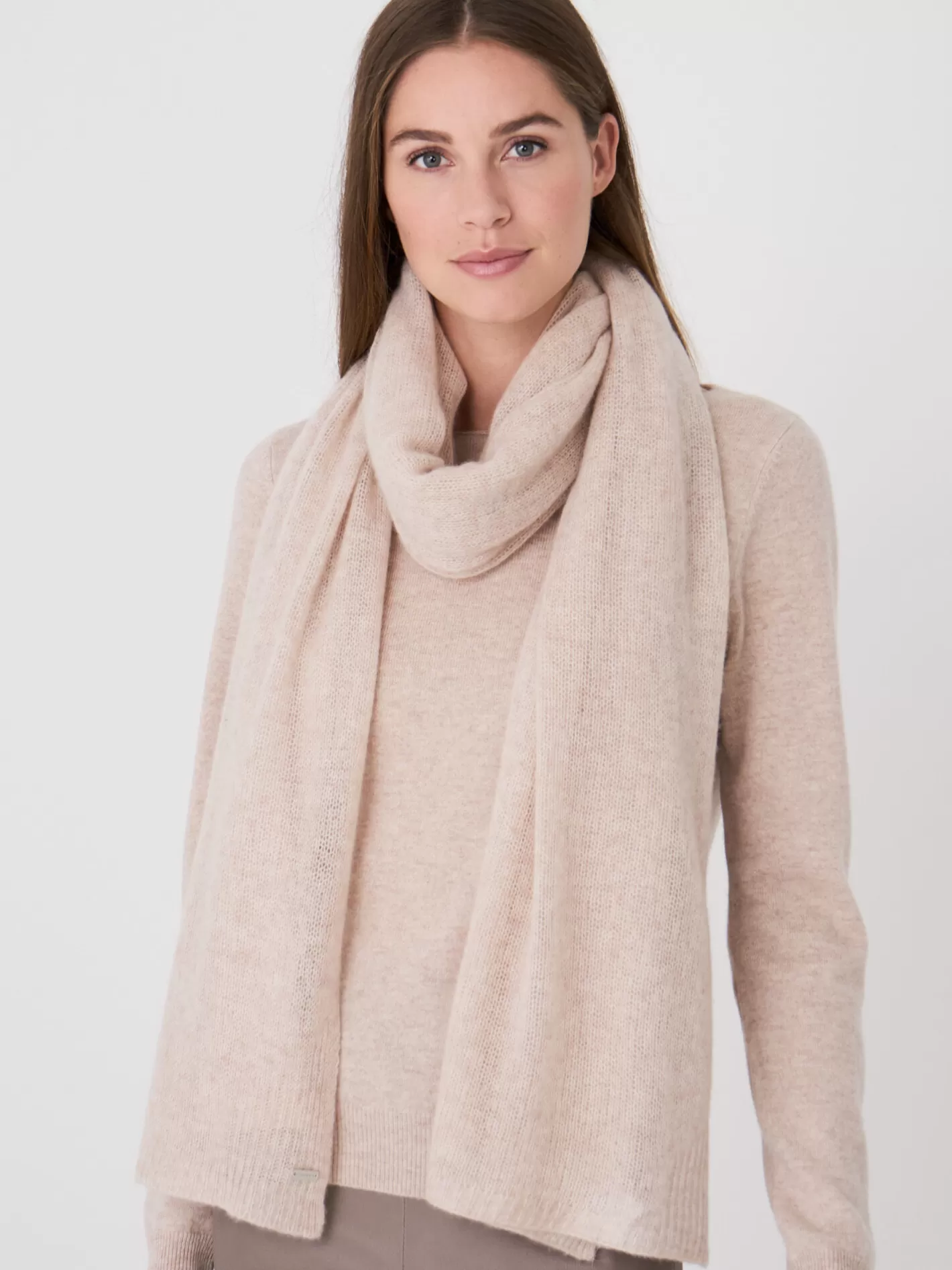 Organic Cashmere<REPEAT cashmere Loose Knit Organic Cashmere Scarf With Rib Details Beige