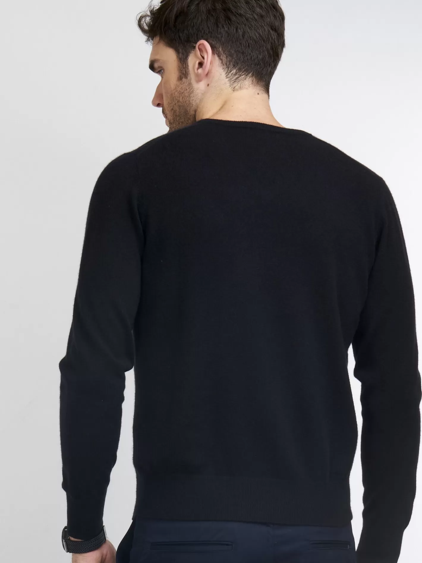 Sweaters<REPEAT cashmere Men's Cashmere V-Neck Sweater Black