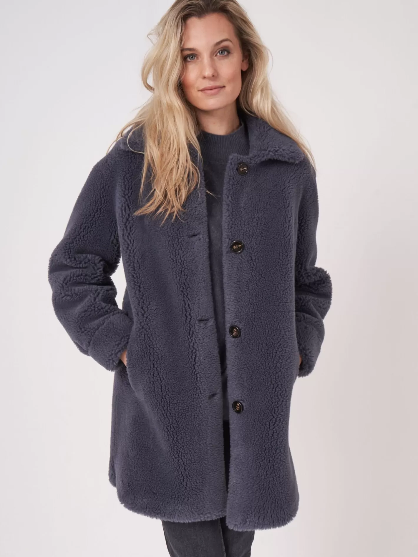 Coats<REPEAT cashmere Mid Length Reversible Faux Shearling Coat Midnight