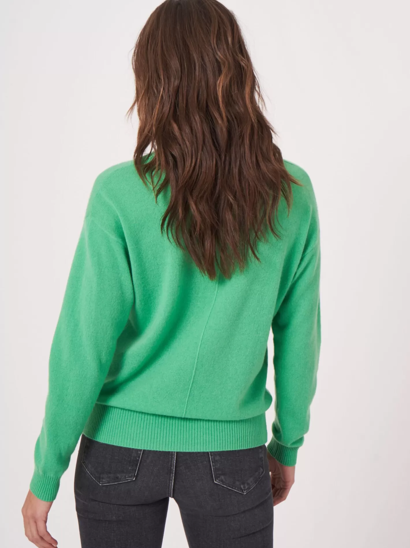 Organic Cashmere<REPEAT cashmere Organic Cashmere Sweater With Ribbed V-Neck Basil