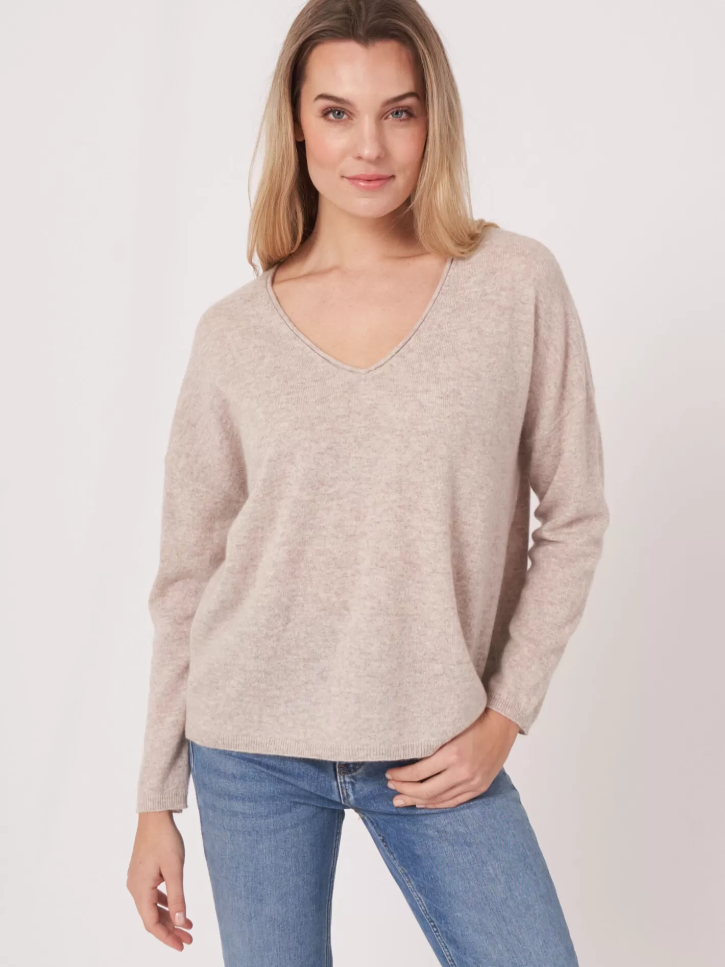 Organic Cashmere<REPEAT cashmere Oversized Organic Cashmere V-Neck Sweater Beige