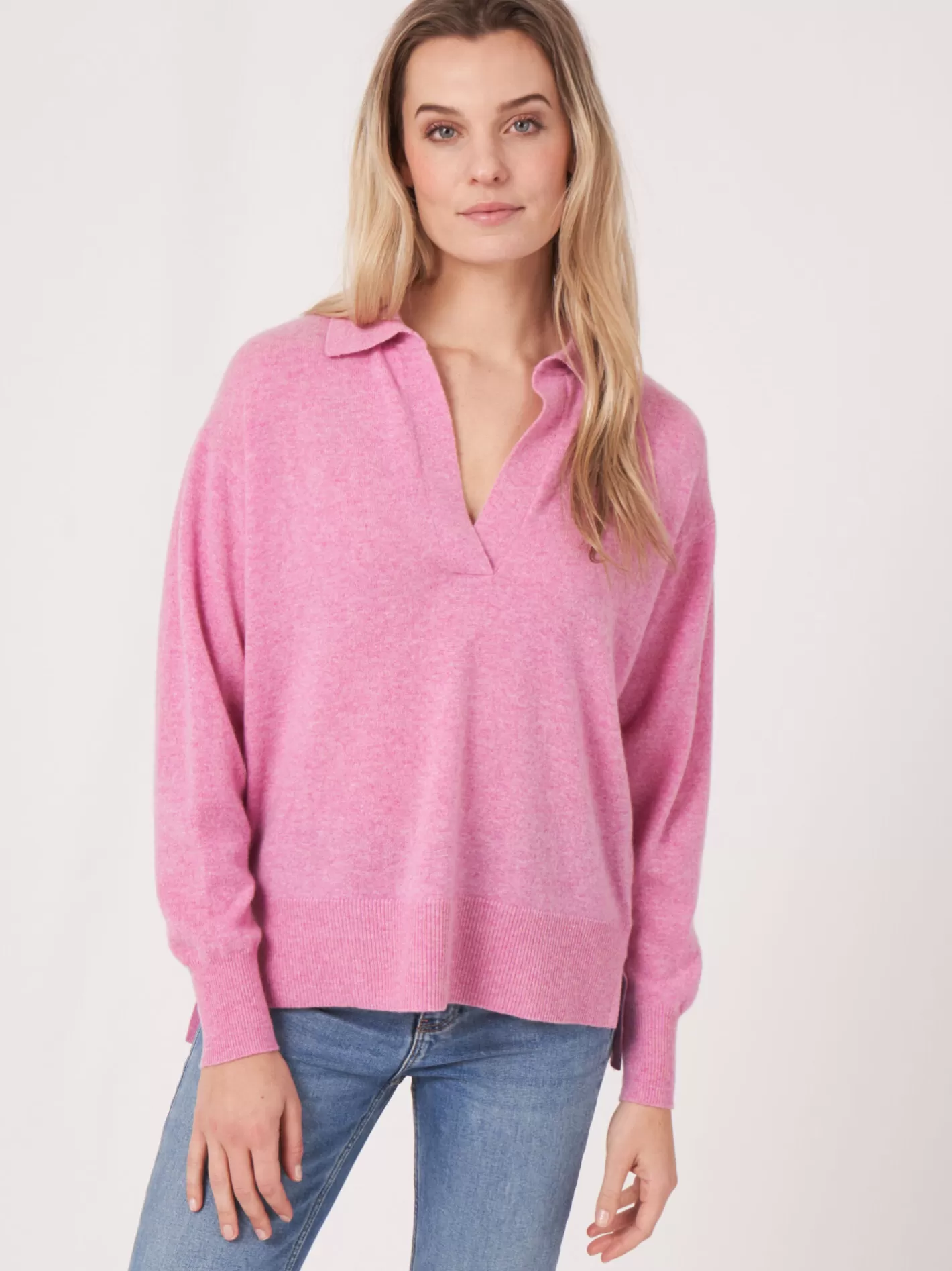 Organic Cashmere<REPEAT cashmere Polo Neck Organic Cashmere Sweater With Side Slits Blossom