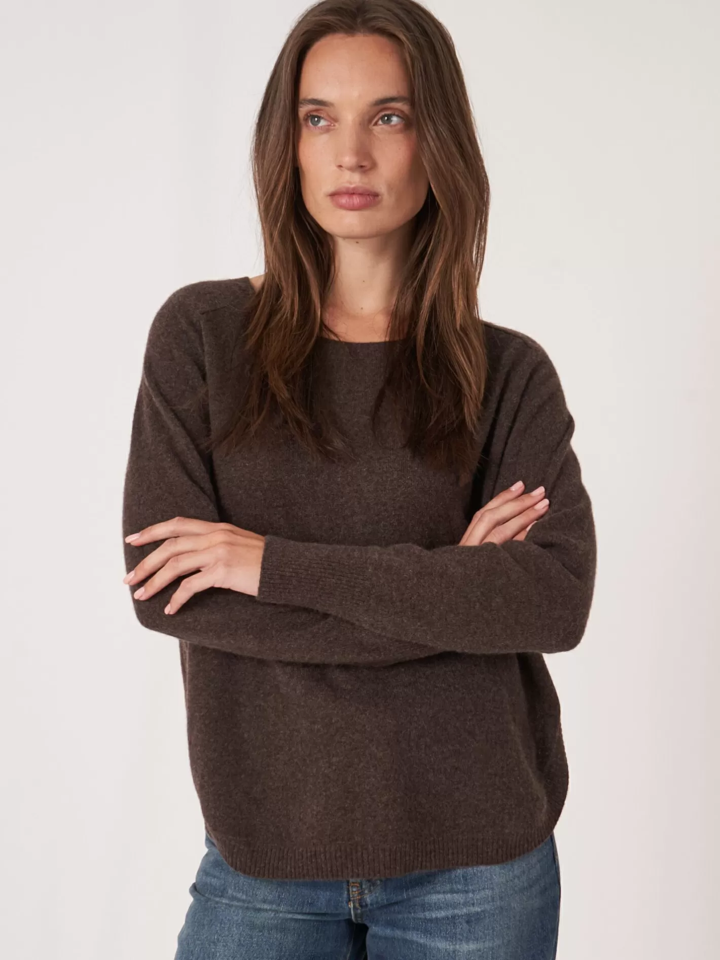 Sweaters<REPEAT cashmere Round Hem Cashmere Sweater With Boatneck Chocolate