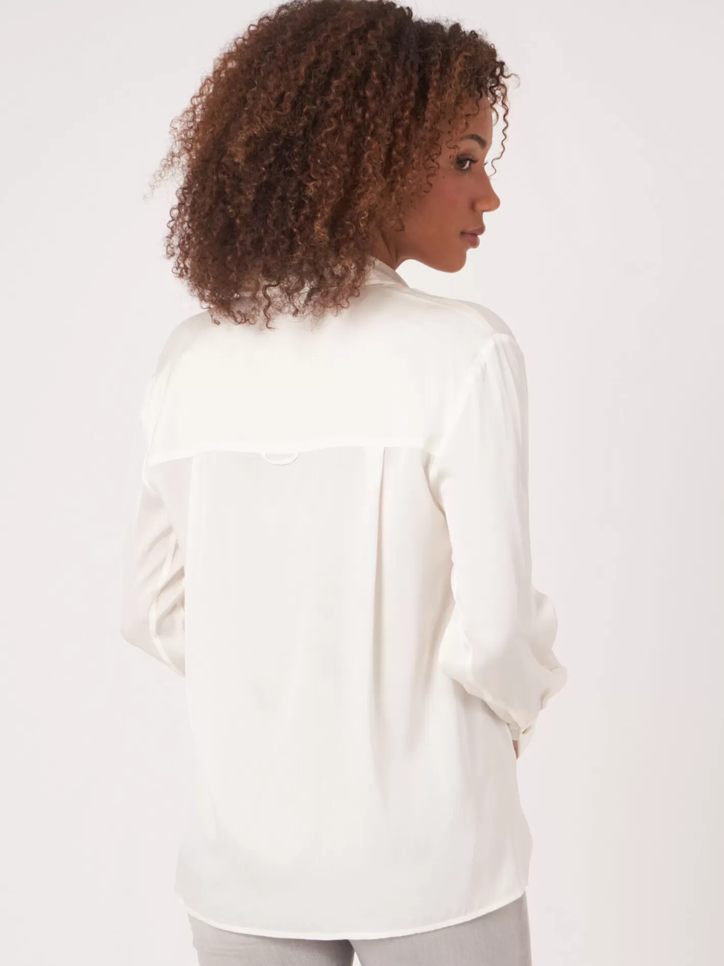 Blouses<REPEAT cashmere Silk Shirt With Chest Pocket And Side Slits Cream