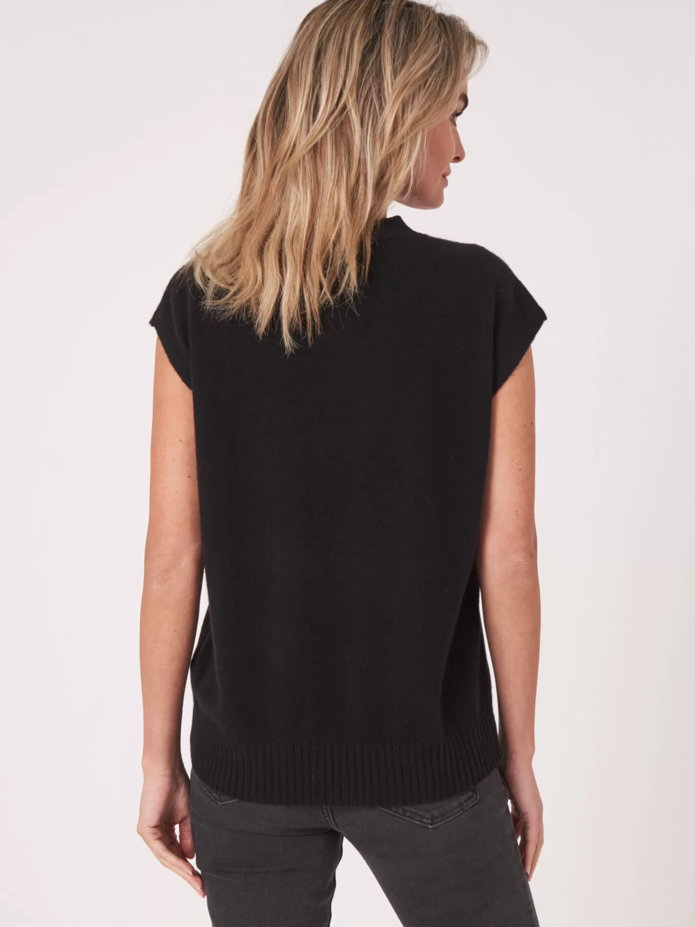 Organic Cashmere<REPEAT cashmere Sleeveless Organic Cashmere Sweater Black