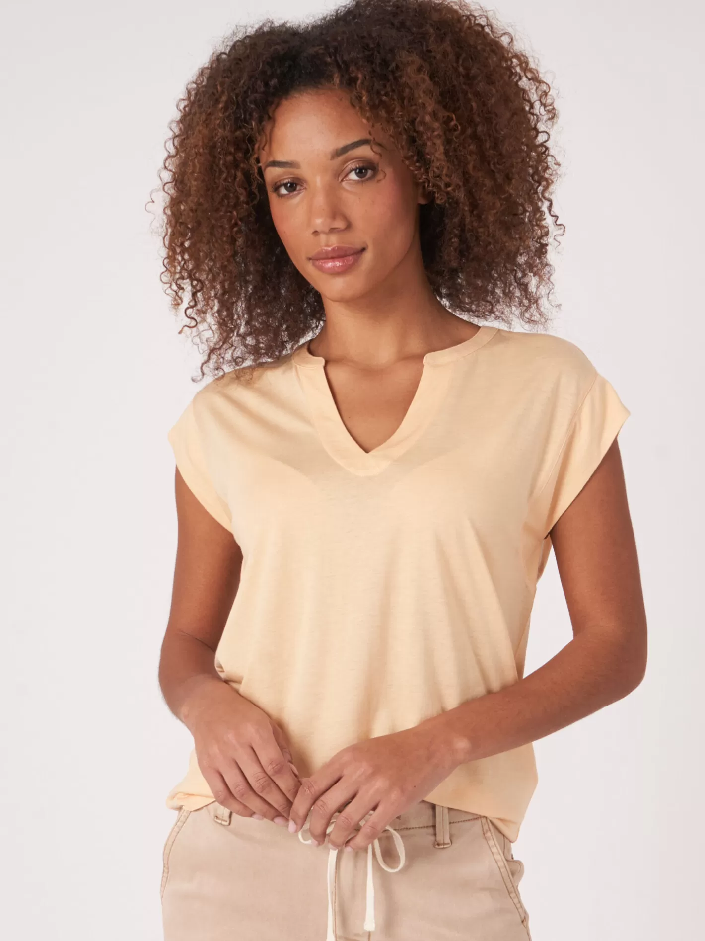 Tops<REPEAT cashmere Sleeveless Top With Round Neckline With Slit Glow