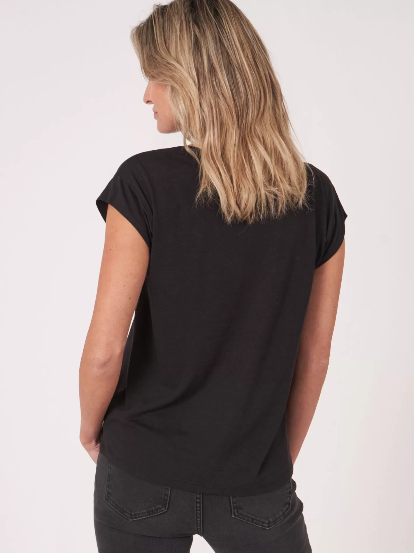 Tops<REPEAT cashmere Sleeveless Top With Round Neckline With Slit Black