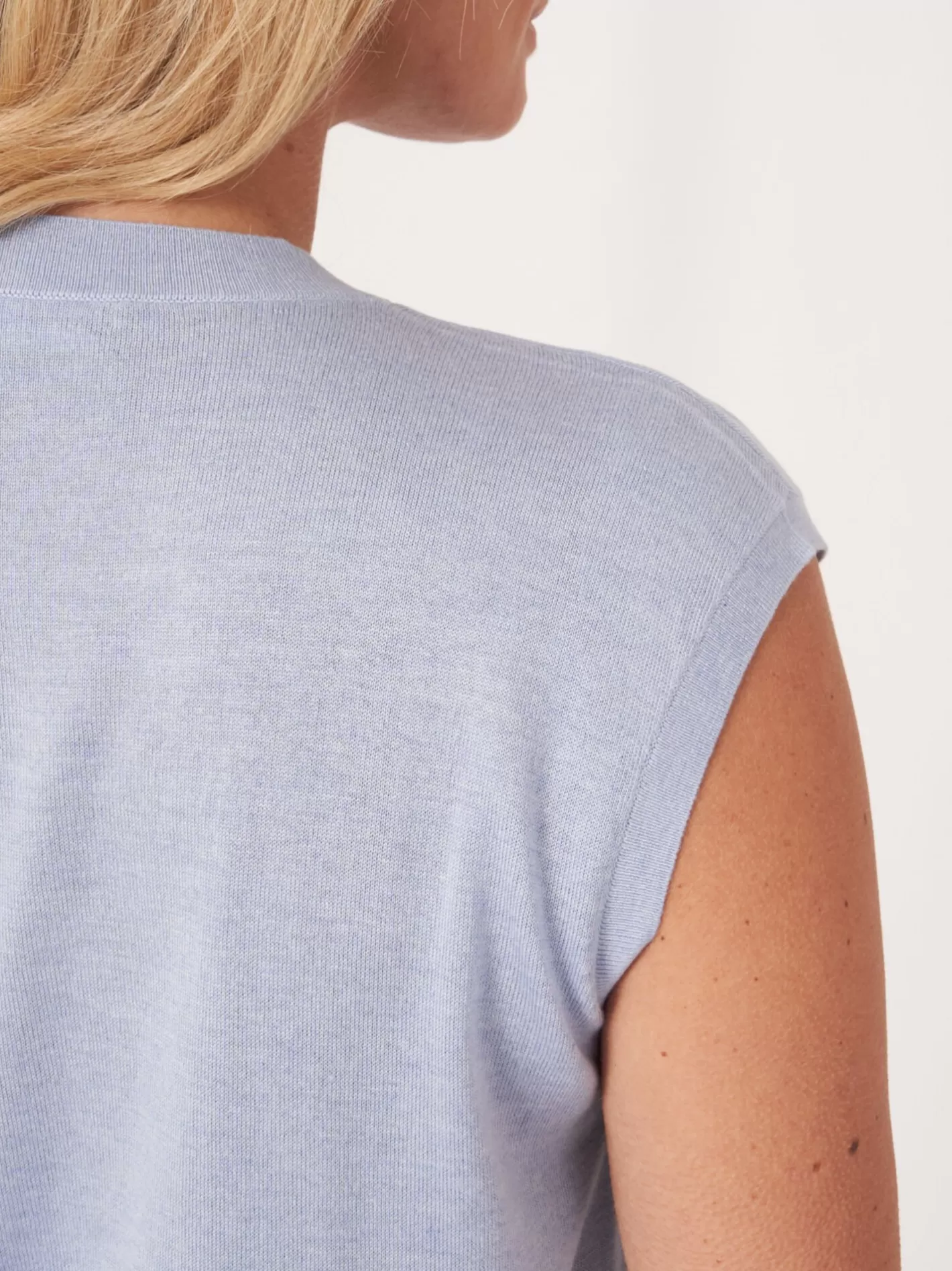 Repeats Favorites<REPEAT cashmere Super Fine Knit Cashmere Silk Top With Neckline With Twisted Knot Detail Sky