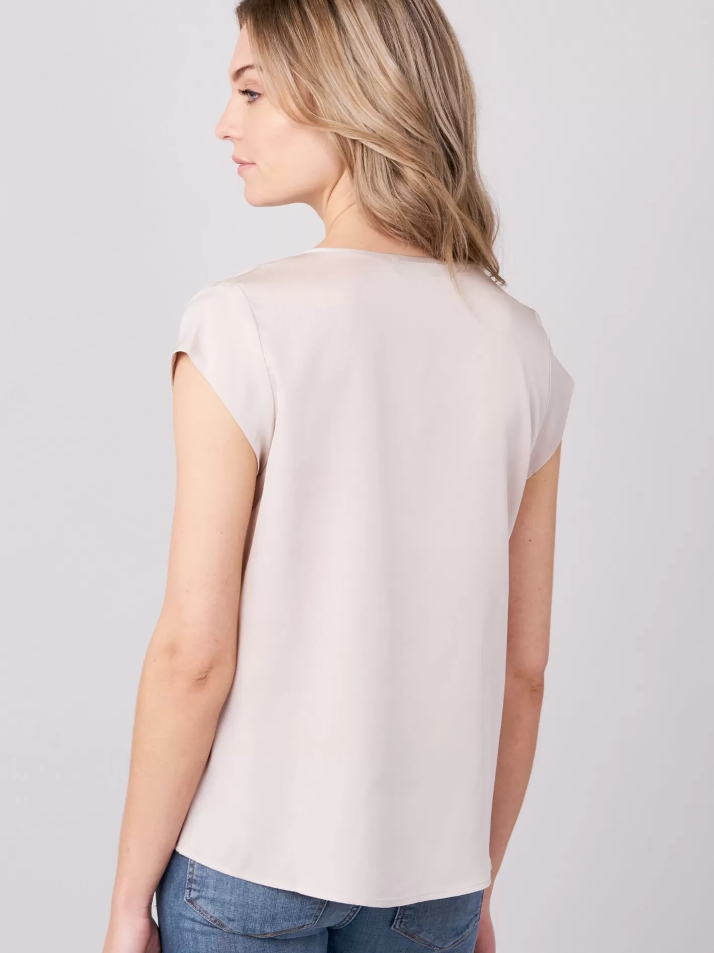 Blouses<REPEAT cashmere Top With Chest Pocket Beige