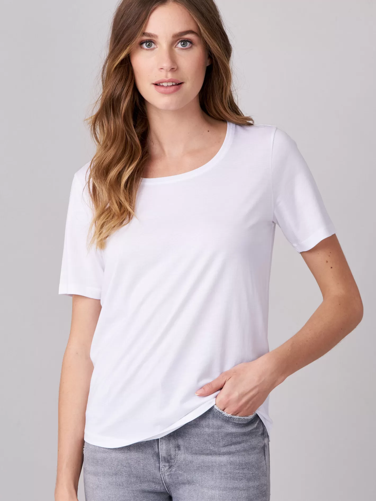 Tops<REPEAT cashmere Women's Basic T-Shirt White